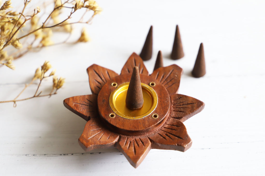 Cinnamon incense cone